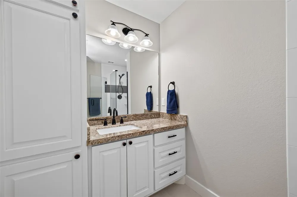 68 White Oak Drive New Caney, TX 77357