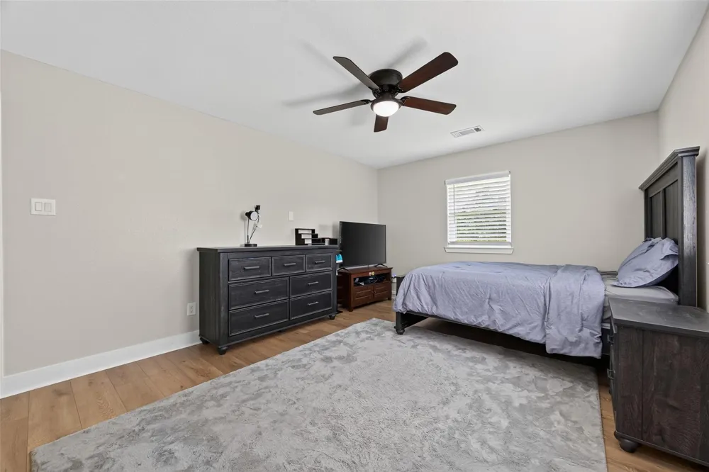 68 White Oak Drive New Caney, TX 77357