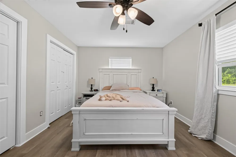 68 White Oak Drive New Caney, TX 77357