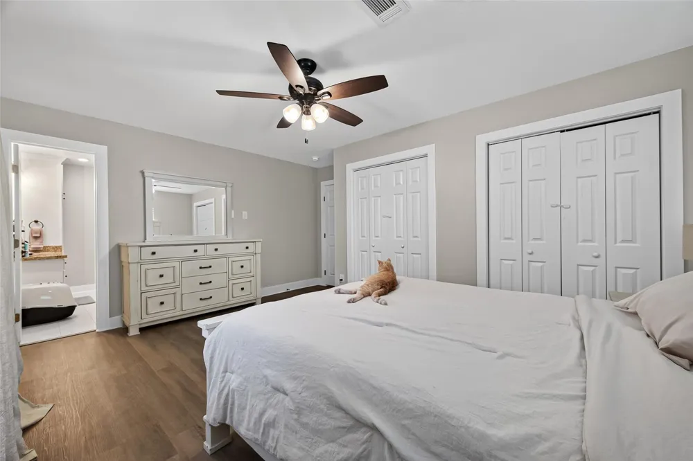 68 White Oak Drive New Caney, TX 77357