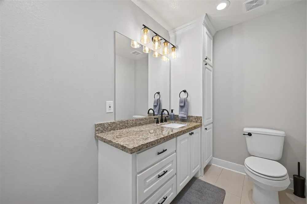 68 White Oak Drive New Caney, TX 77357