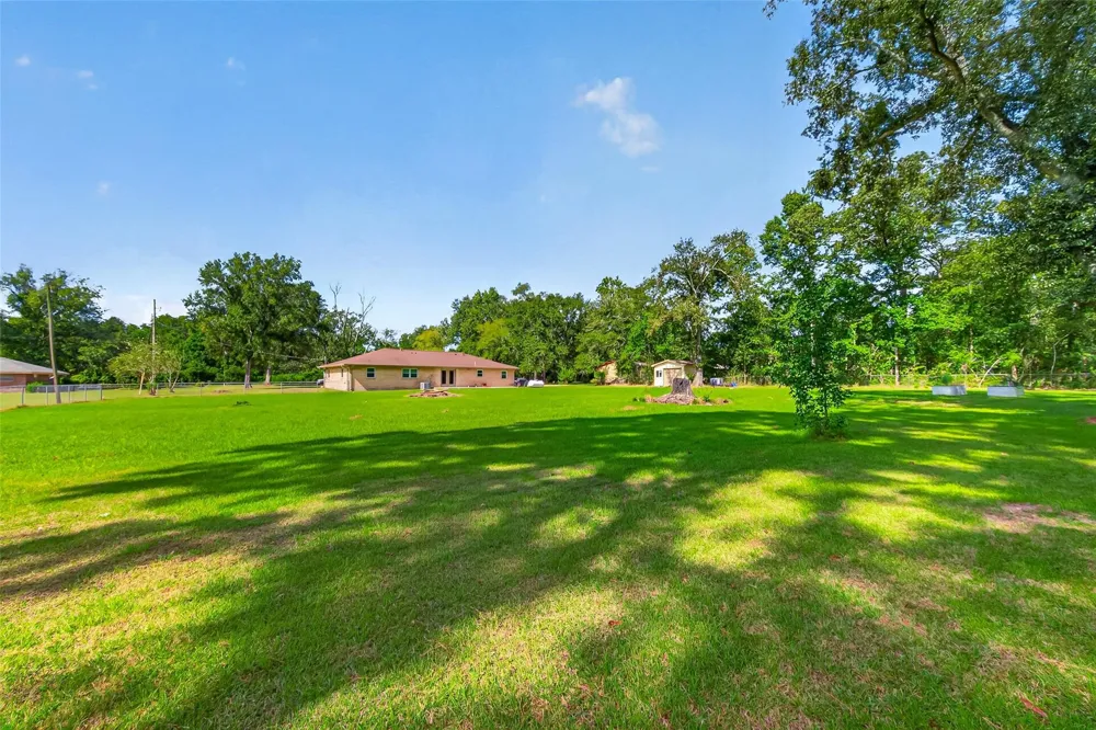 68 White Oak Drive New Caney, TX 77357