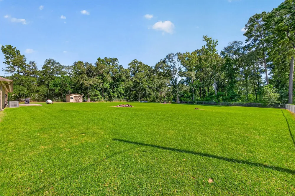 68 White Oak Drive New Caney, TX 77357