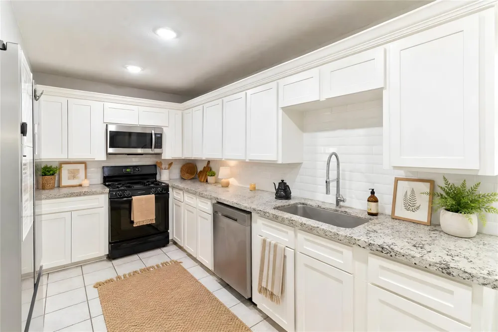 117 Cannon Street Clute, TX 77531