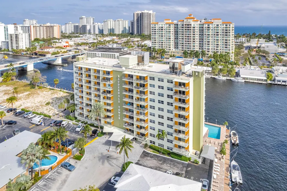 2900 NE 30th Street #9i Fort Lauderdale, FL 33306