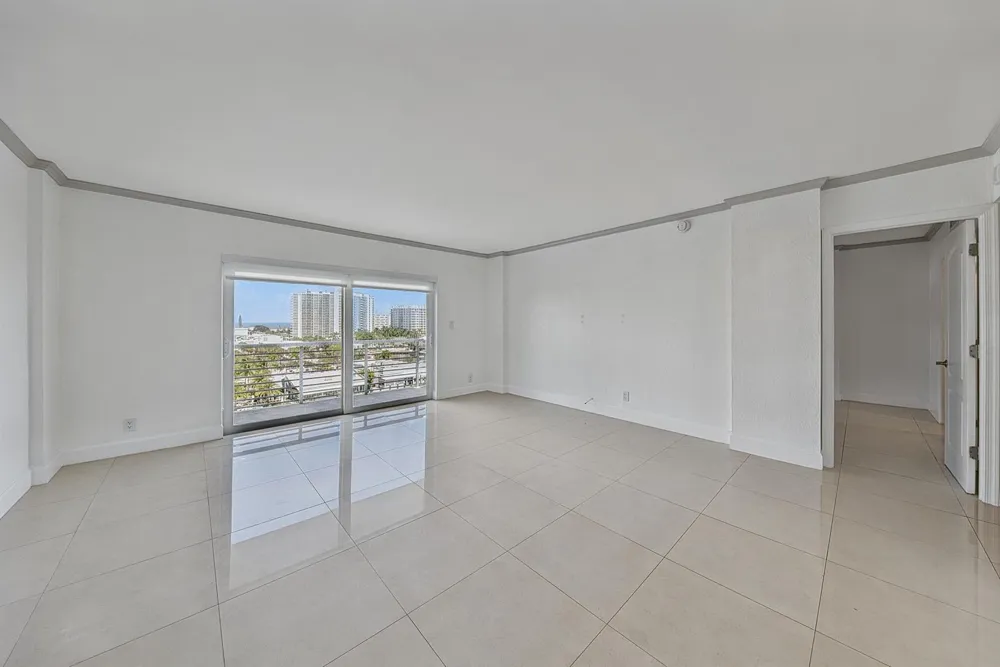 2900 NE 30th Street #9i Fort Lauderdale, FL 33306