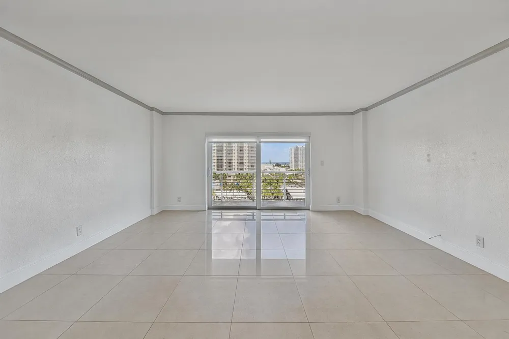2900 NE 30th Street #9i Fort Lauderdale, FL 33306