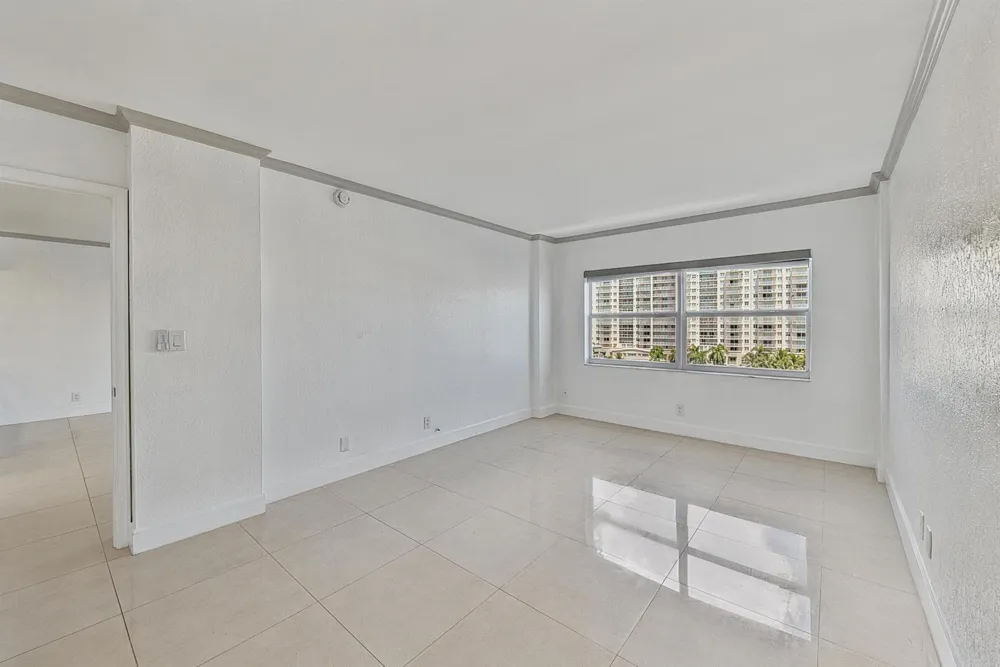 2900 NE 30th Street #9i Fort Lauderdale, FL 33306