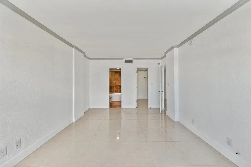 2900 NE 30th Street #9i Fort Lauderdale, FL 33306