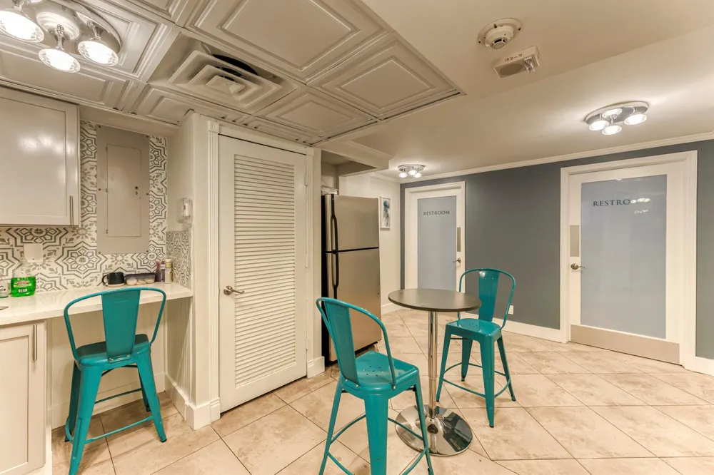 2900 NE 30th Street #9i Fort Lauderdale, FL 33306