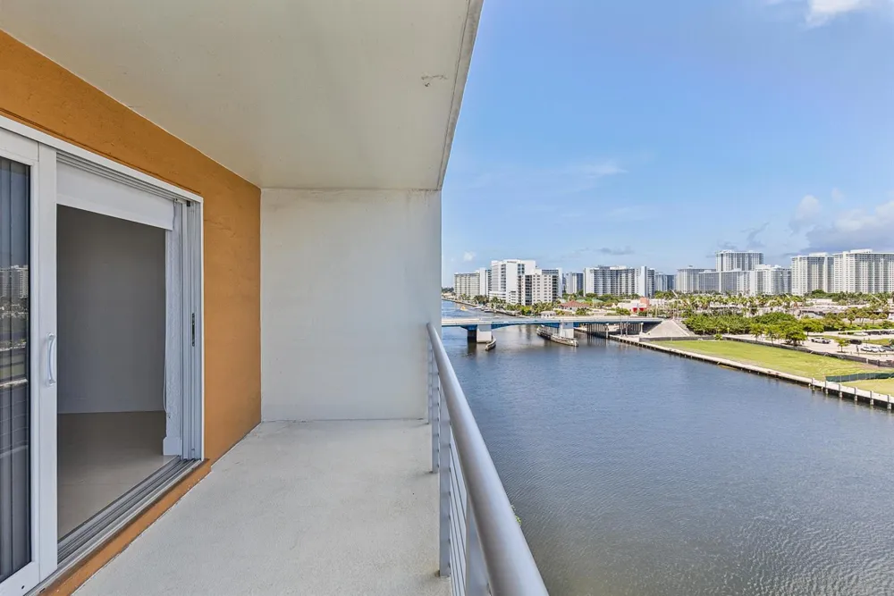 2900 NE 30th Street #9i Fort Lauderdale, FL 33306