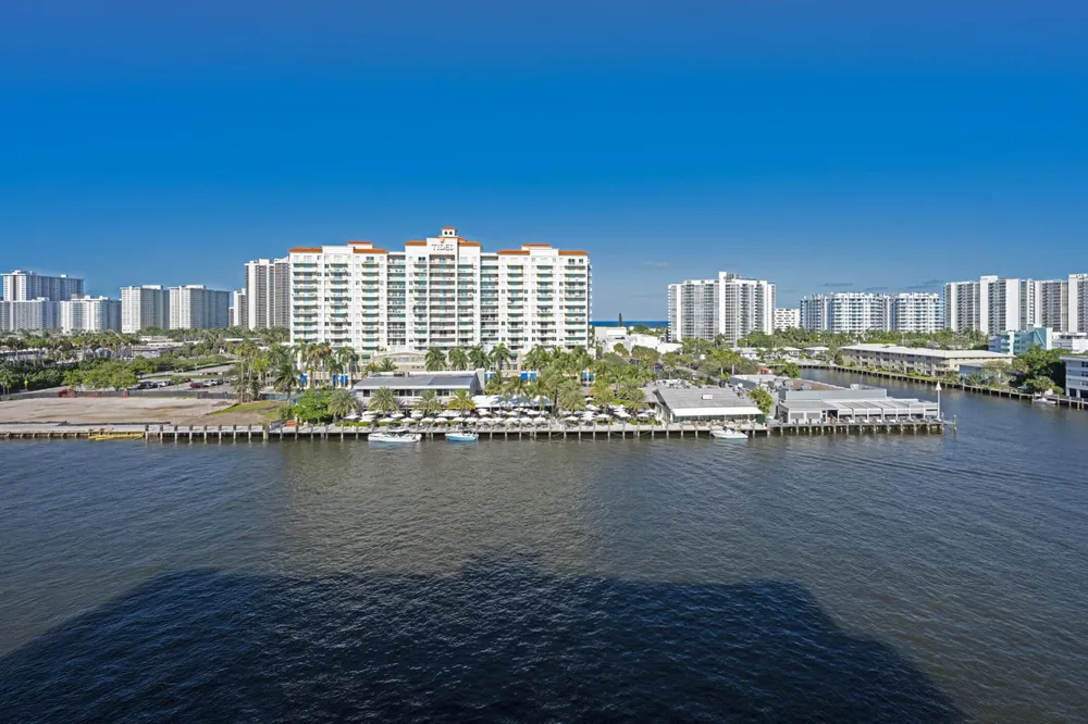 2900 NE 30th Street #9i Fort Lauderdale, FL 33306