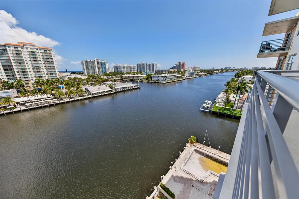 2900 NE 30th Street #9i Fort Lauderdale, FL 33306
