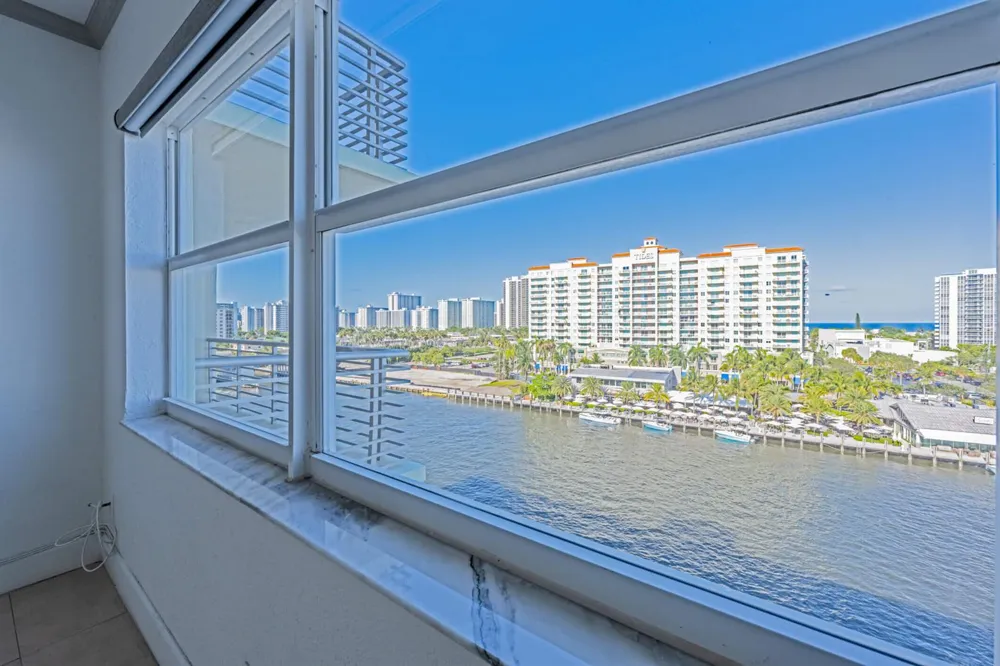 2900 NE 30th Street #9i Fort Lauderdale, FL 33306