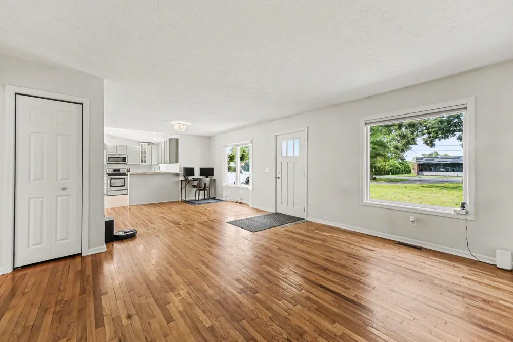 4372 Hunsberger Avenue NE Plainfield Charter Township, MI 49525