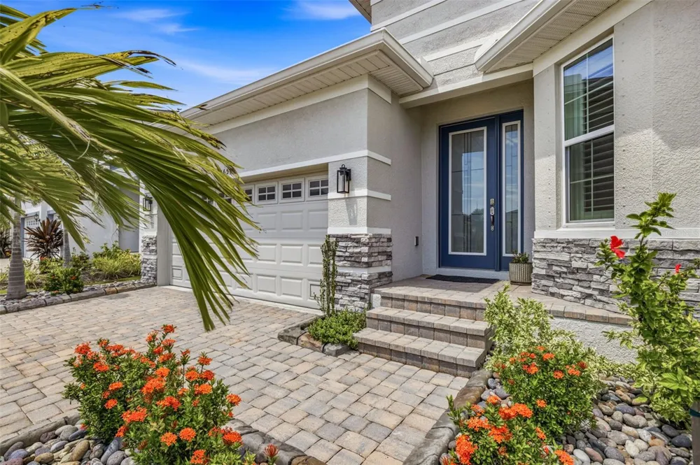1065 SIGNET DRIVE Apollo Beach, FL 33572