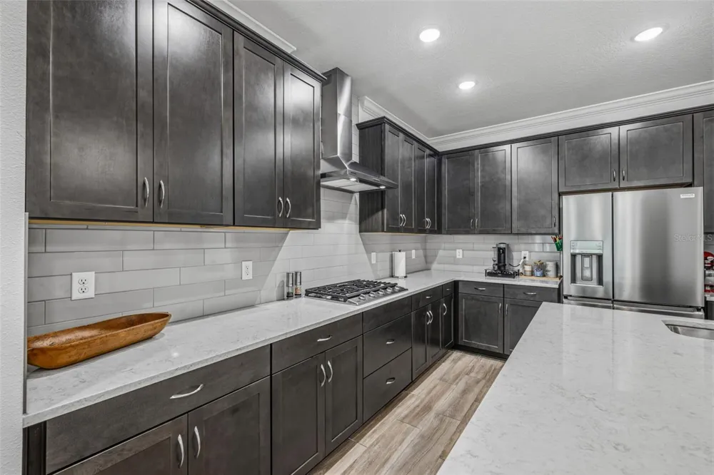 1065 SIGNET DRIVE Apollo Beach, FL 33572