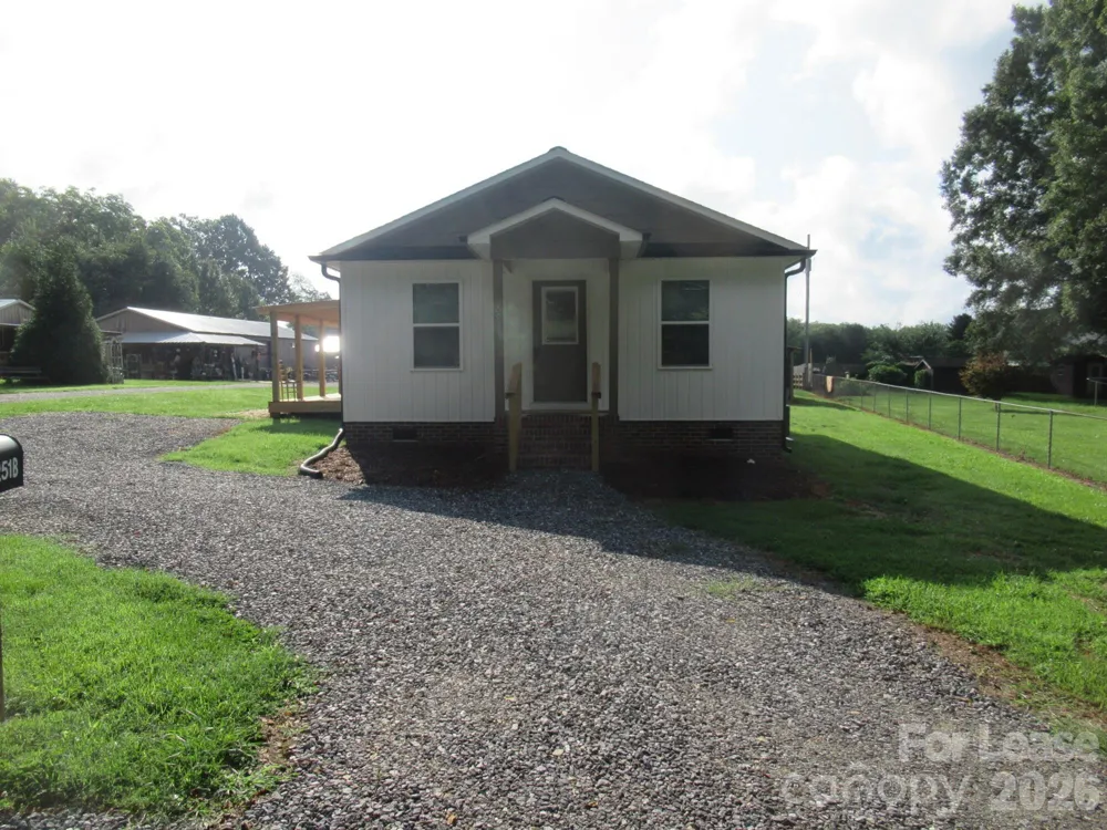 251B S B AVENUE Maiden, NC 28650