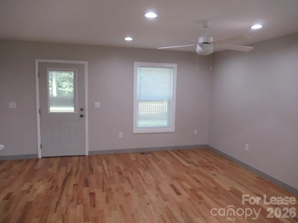 251B S B AVENUE Maiden, NC 28650