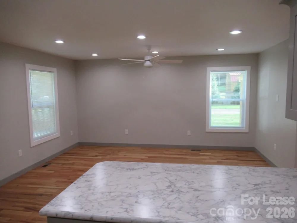 251B S B AVENUE Maiden, NC 28650