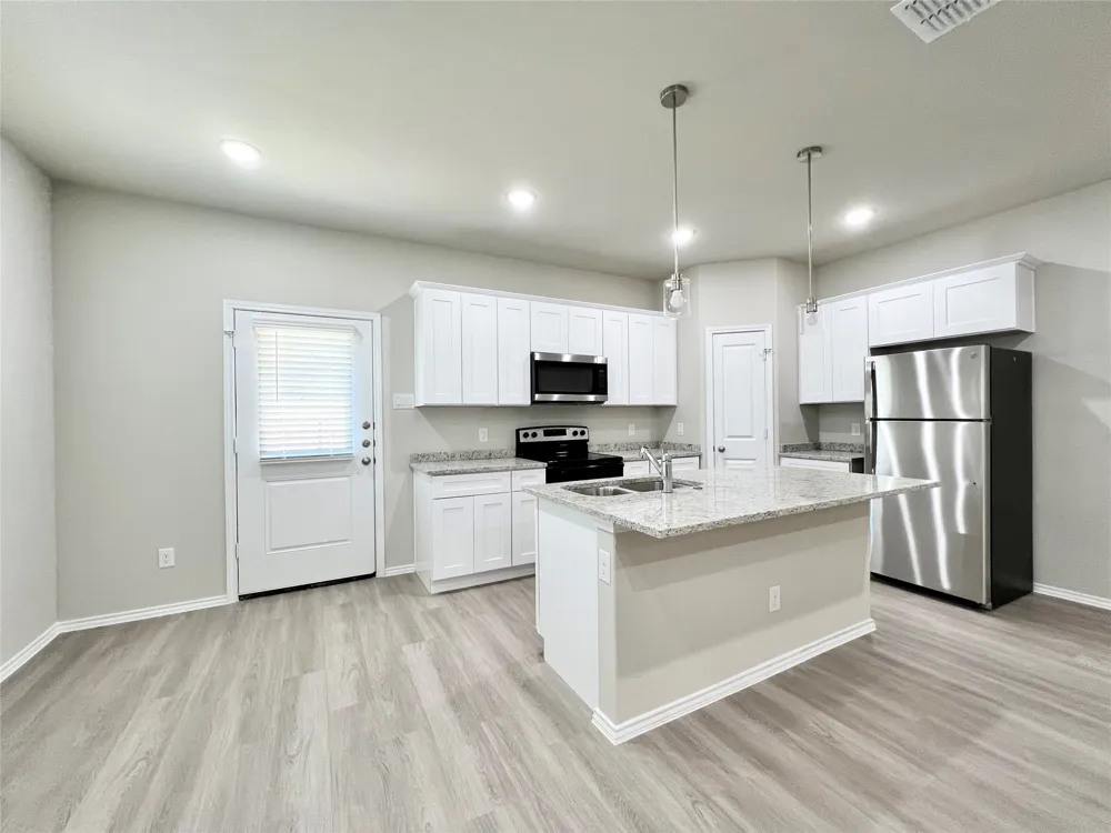 3501 E Renfro Street #103 Burleson, TX 76028