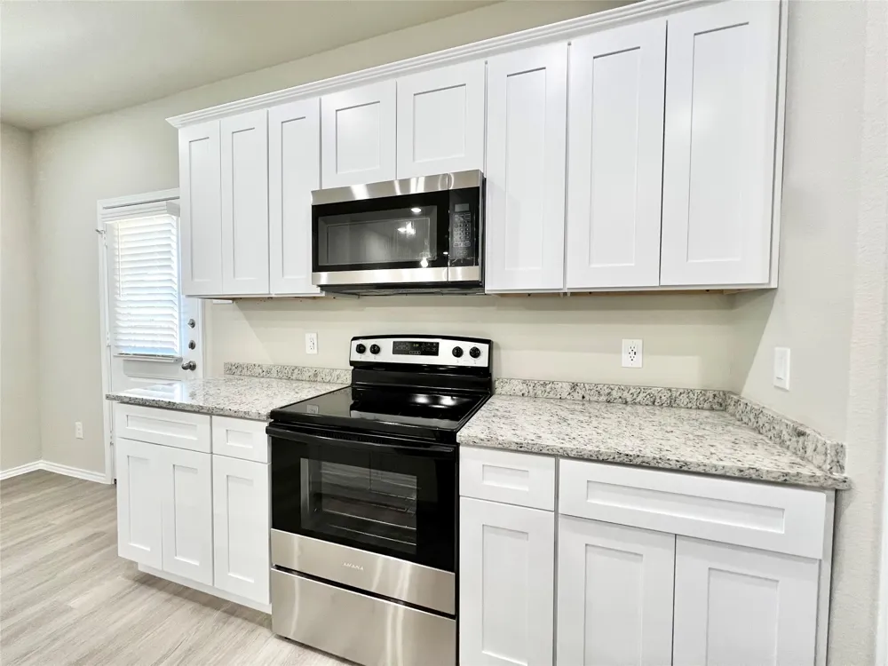 3501 E Renfro Street #103 Burleson, TX 76028
