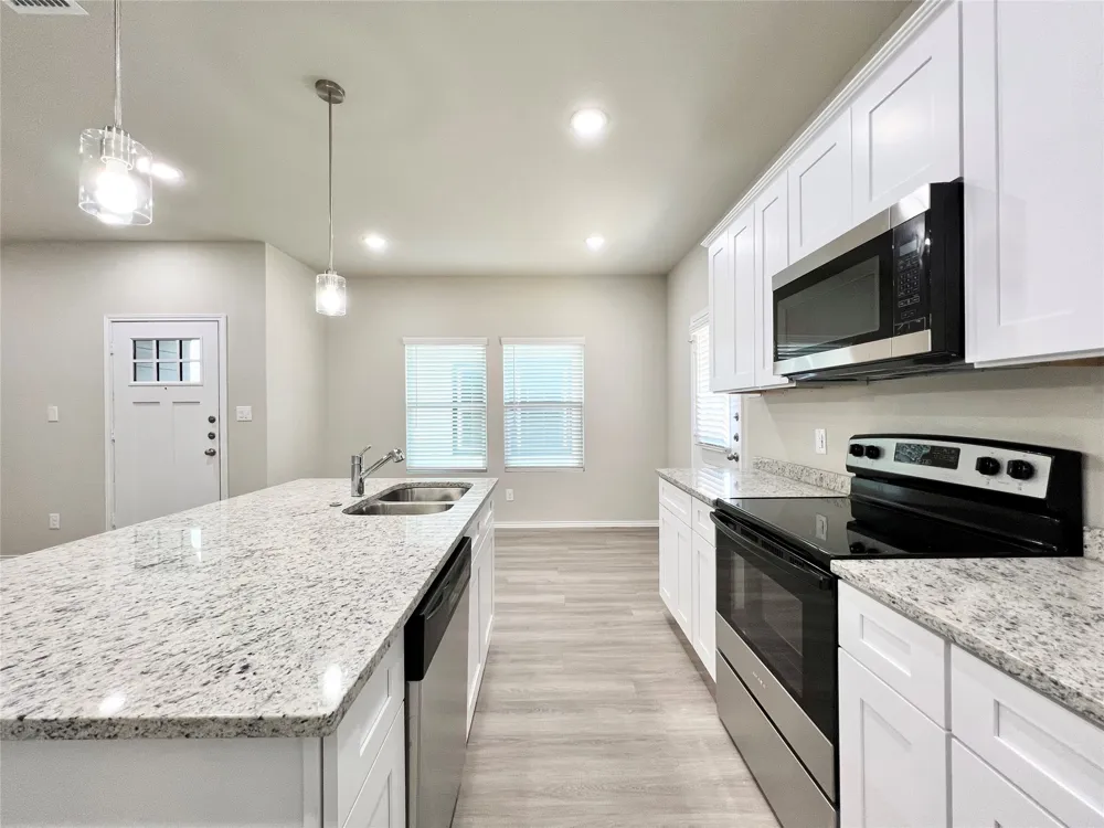 3501 E Renfro Street #103 Burleson, TX 76028