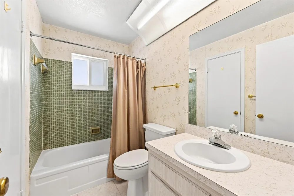 1901 SW 17TH STREET Boynton Beach, FL 33426