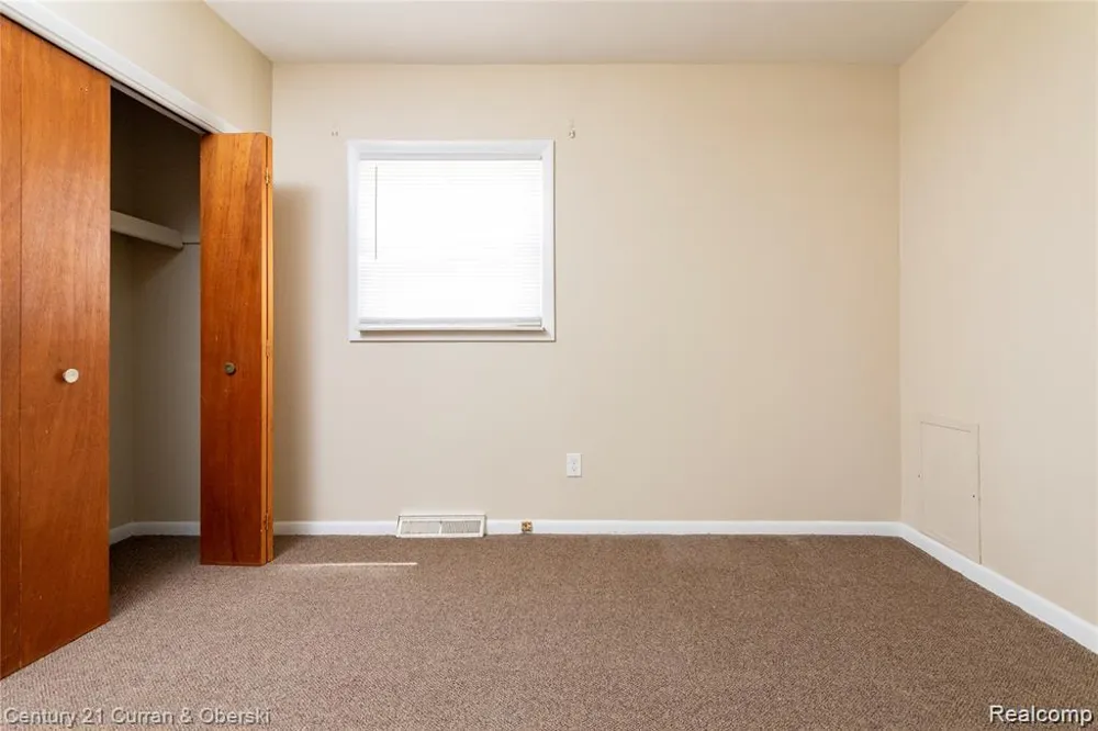 1463 Reo Avenue Lincoln Park City, MI 48146