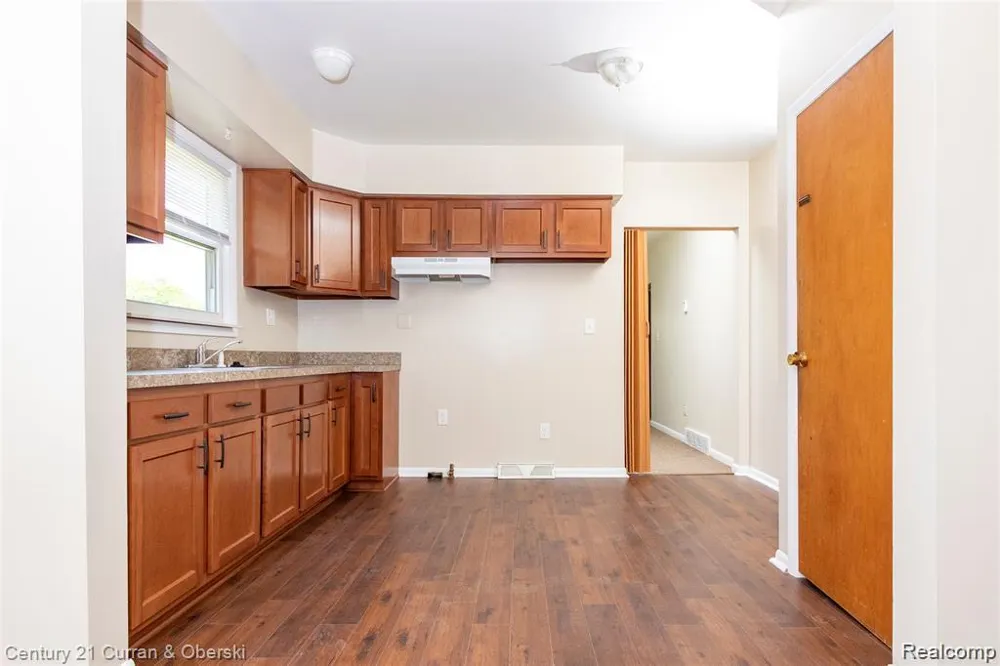 1463 Reo Avenue Lincoln Park City, MI 48146