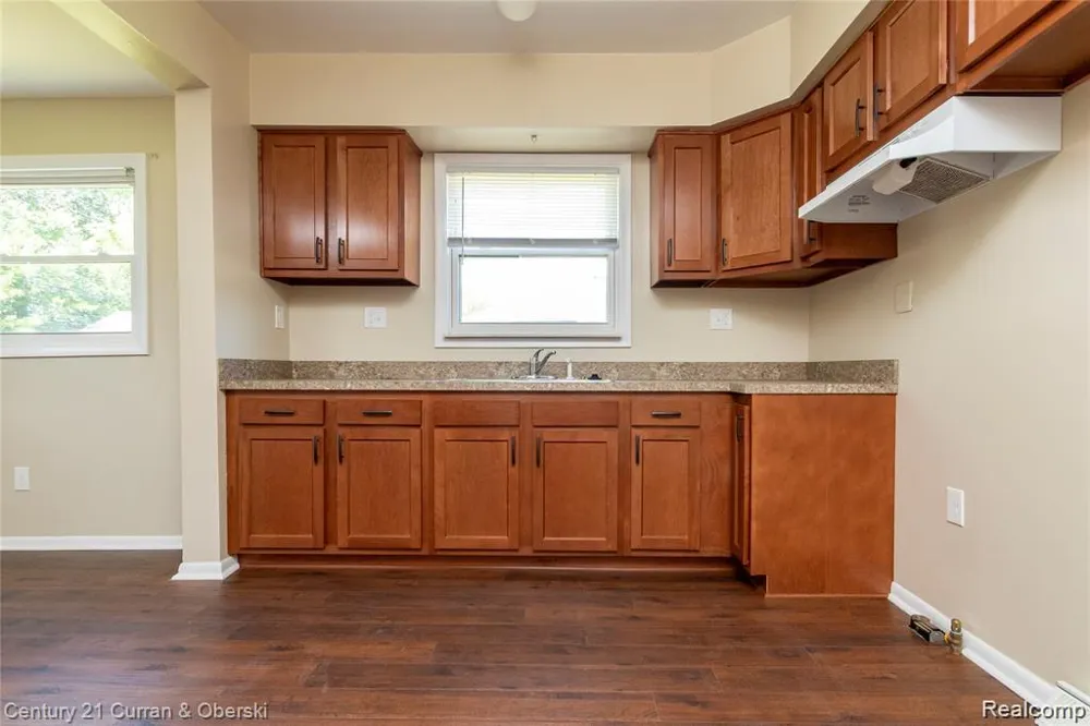 1463 Reo Avenue Lincoln Park City, MI 48146