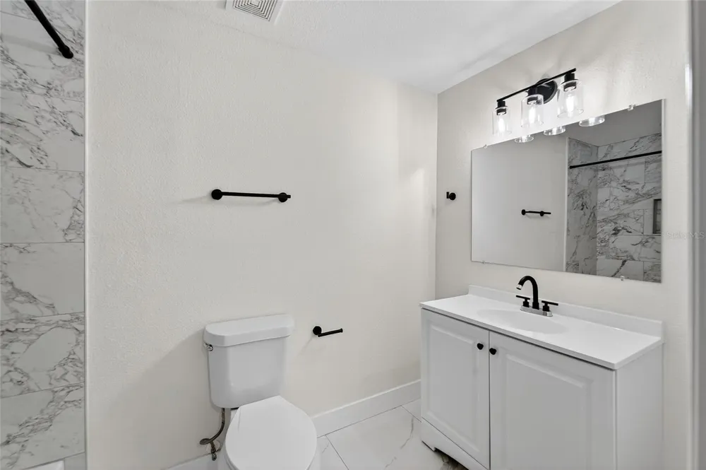 2525 W BEACH STREET Tampa, FL 33607
