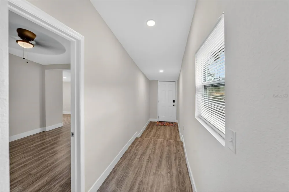 2525 W BEACH STREET Tampa, FL 33607