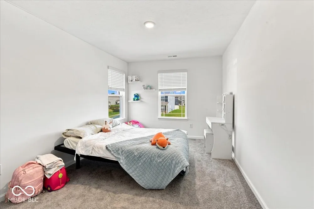 6039 Madera Drive Whitestown, IN 46075