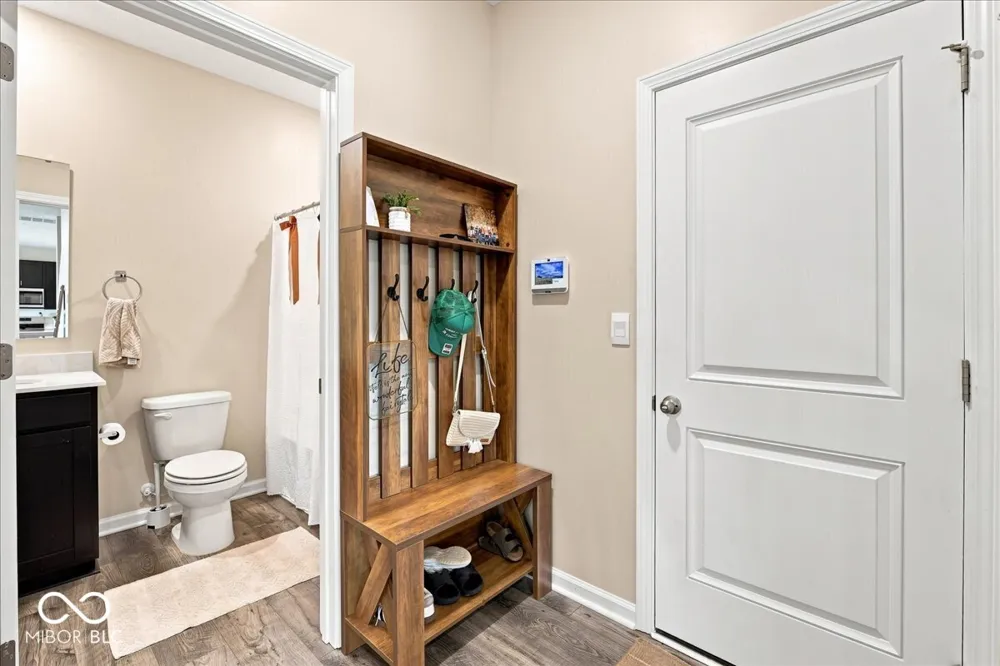 6039 Madera Drive Whitestown, IN 46075