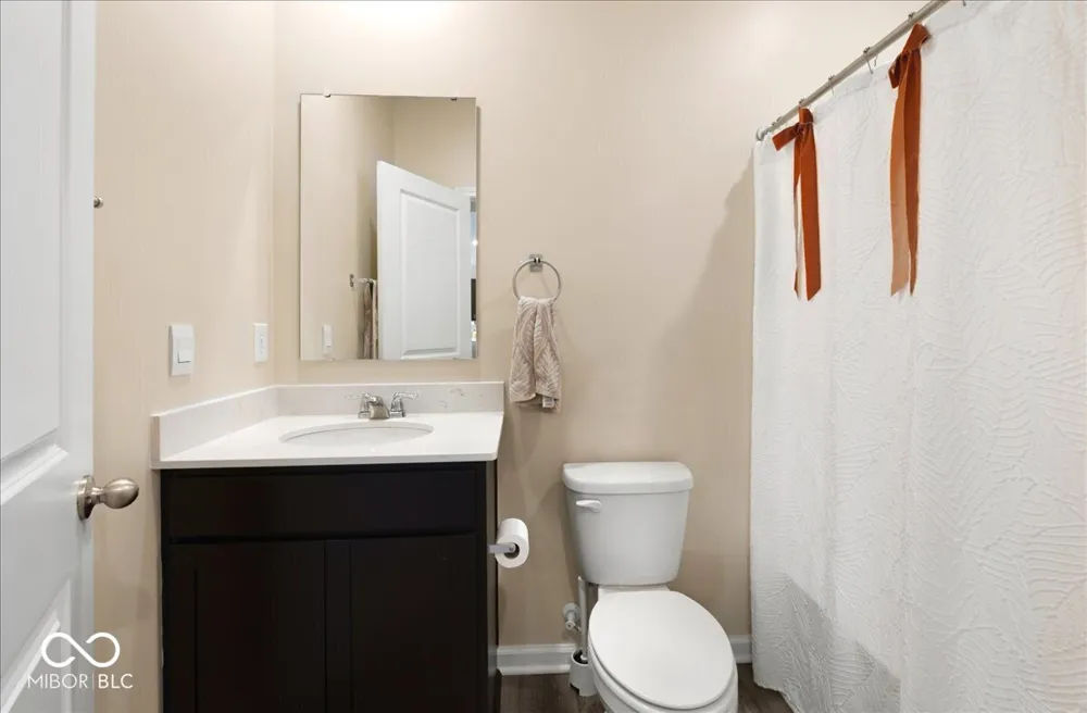 6039 Madera Drive Whitestown, IN 46075
