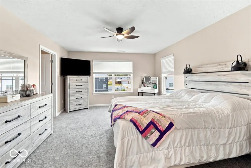 6039 Madera Drive Whitestown, IN 46075
