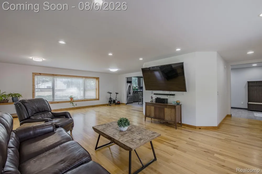 1621 Ray Road Oxford Charter Township, MI 48371
