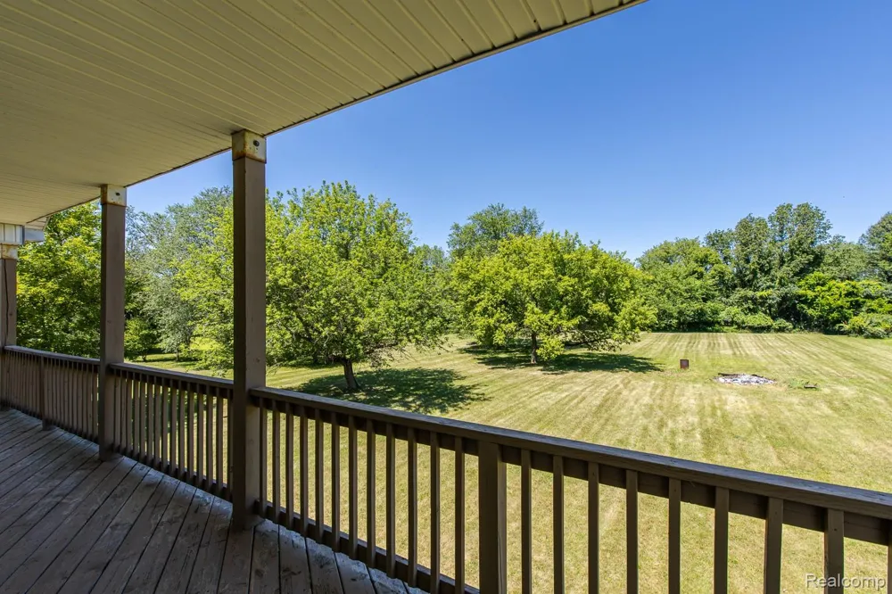 1621 Ray Road Oxford Charter Township, MI 48371