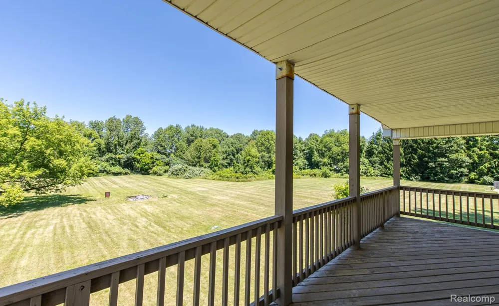 1621 Ray Road Oxford Charter Township, MI 48371