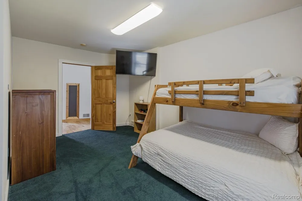 1621 Ray Road Oxford Charter Township, MI 48371