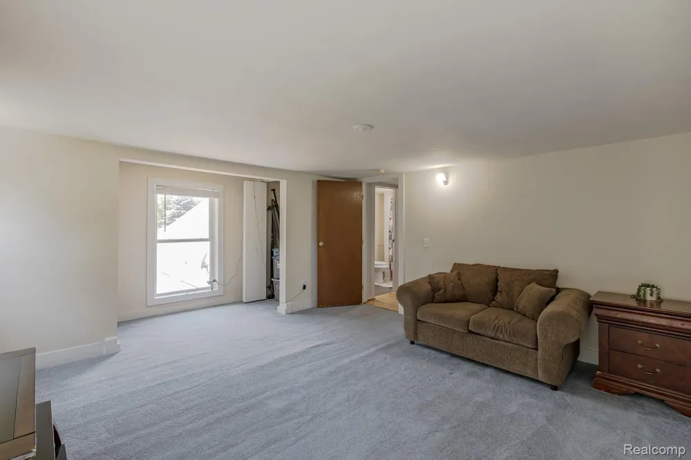 1621 Ray Road Oxford Charter Township, MI 48371