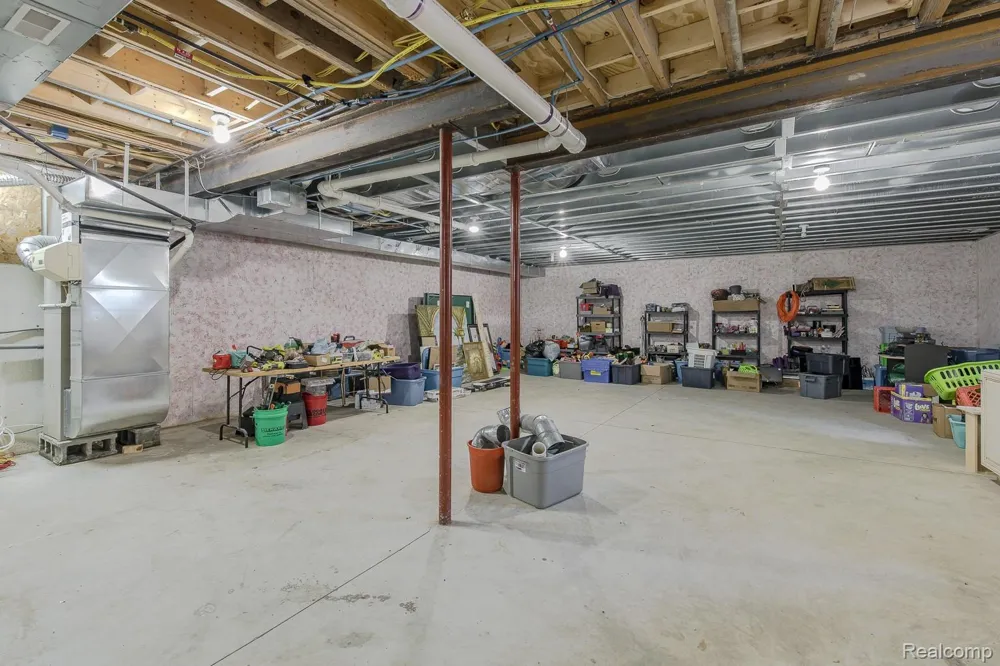 1621 Ray Road Oxford Charter Township, MI 48371