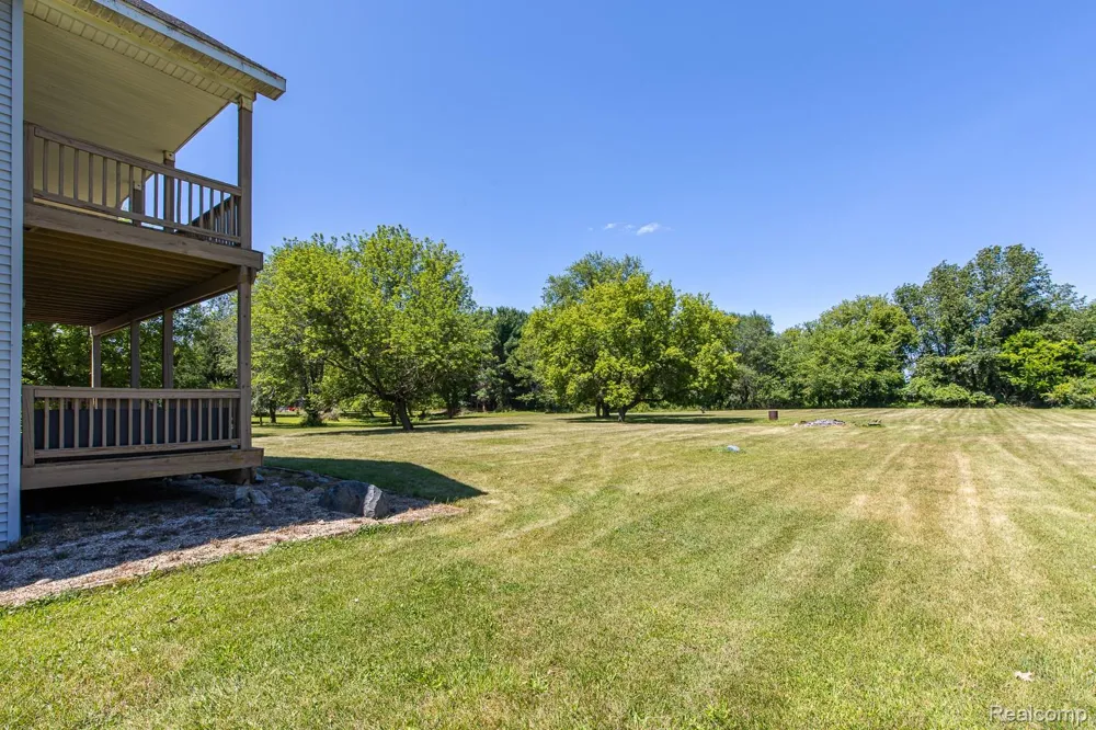 1621 Ray Road Oxford Charter Township, MI 48371