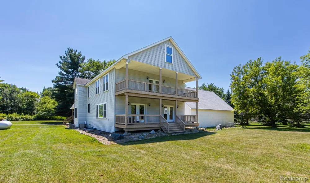 1621 Ray Road Oxford Charter Township, MI 48371