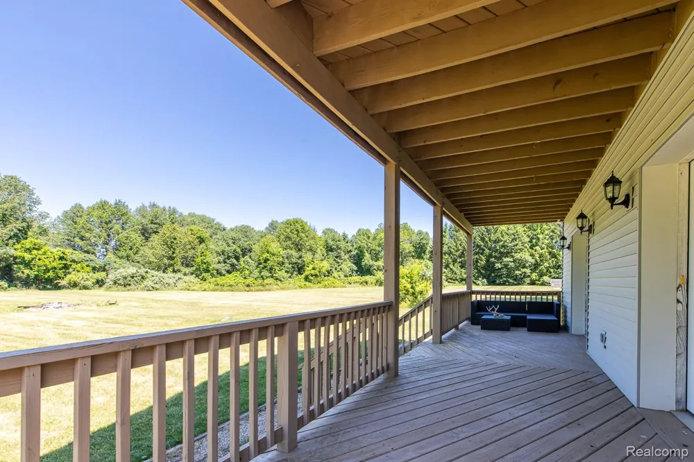 1621 Ray Road Oxford Charter Township, MI 48371