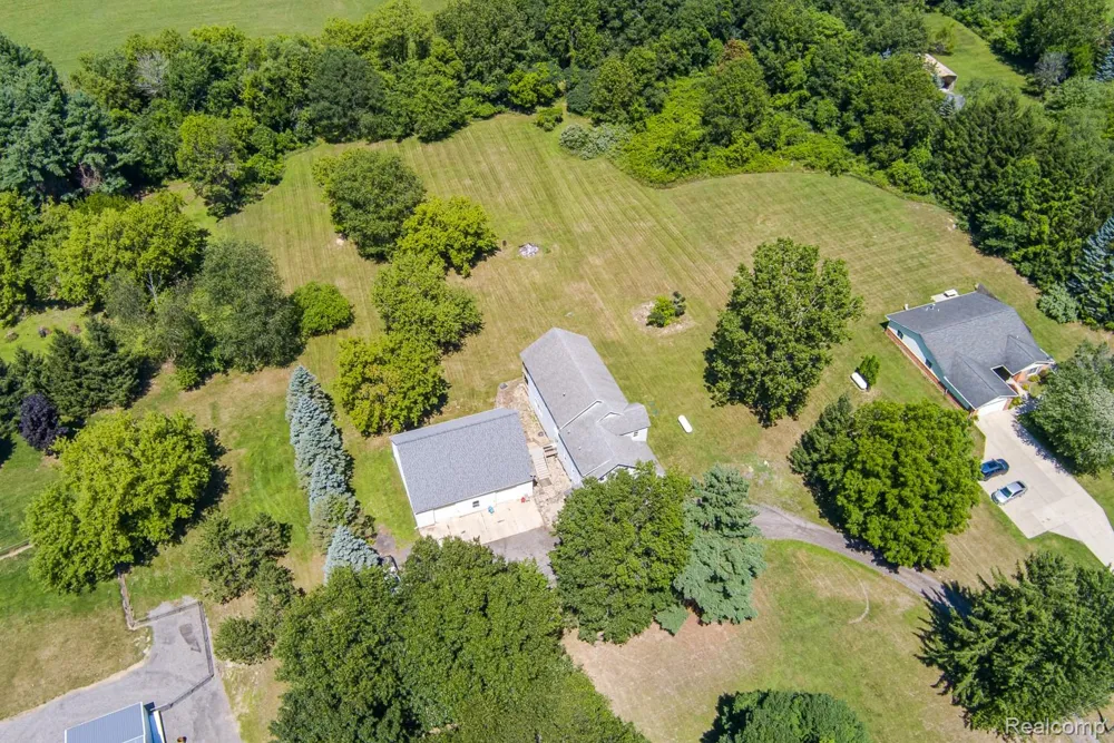 1621 Ray Road Oxford Charter Township, MI 48371