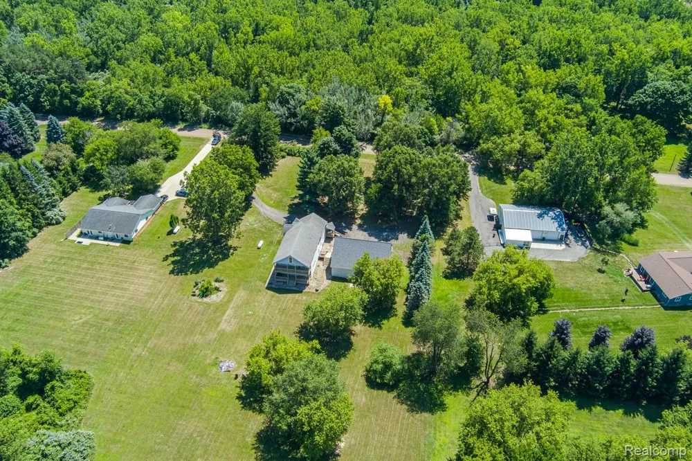 1621 Ray Road Oxford Charter Township, MI 48371