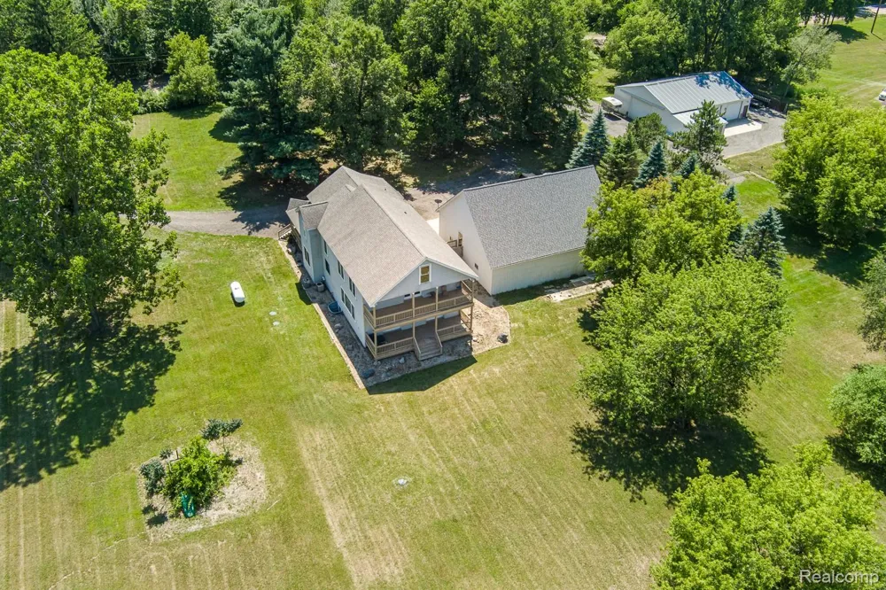 1621 Ray Road Oxford Charter Township, MI 48371