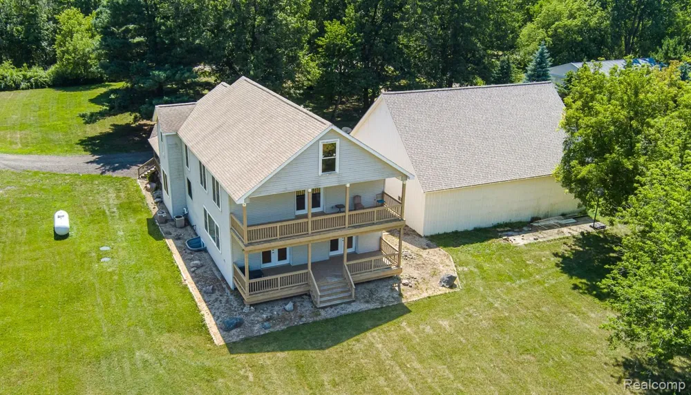 1621 Ray Road Oxford Charter Township, MI 48371